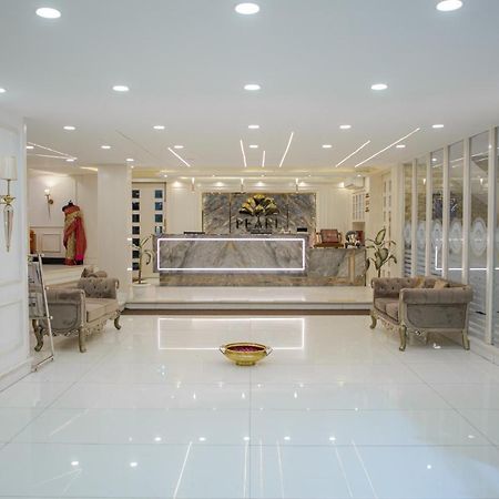 Готель Pearl Courtyard Варанасі Екстер'єр фото